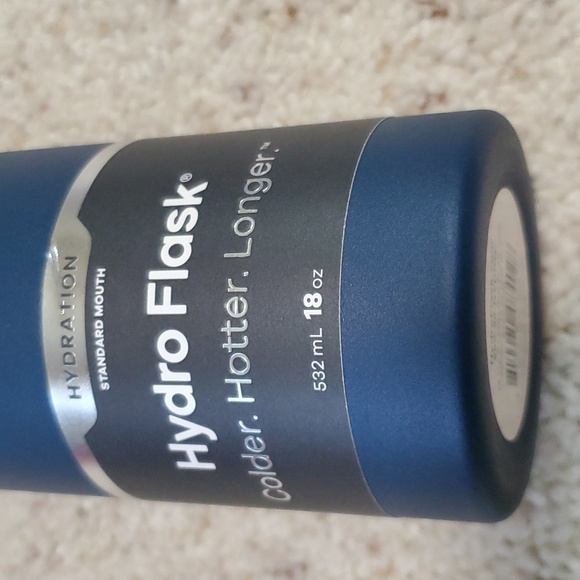 Hydro Flask cup - Picture 2 of 5